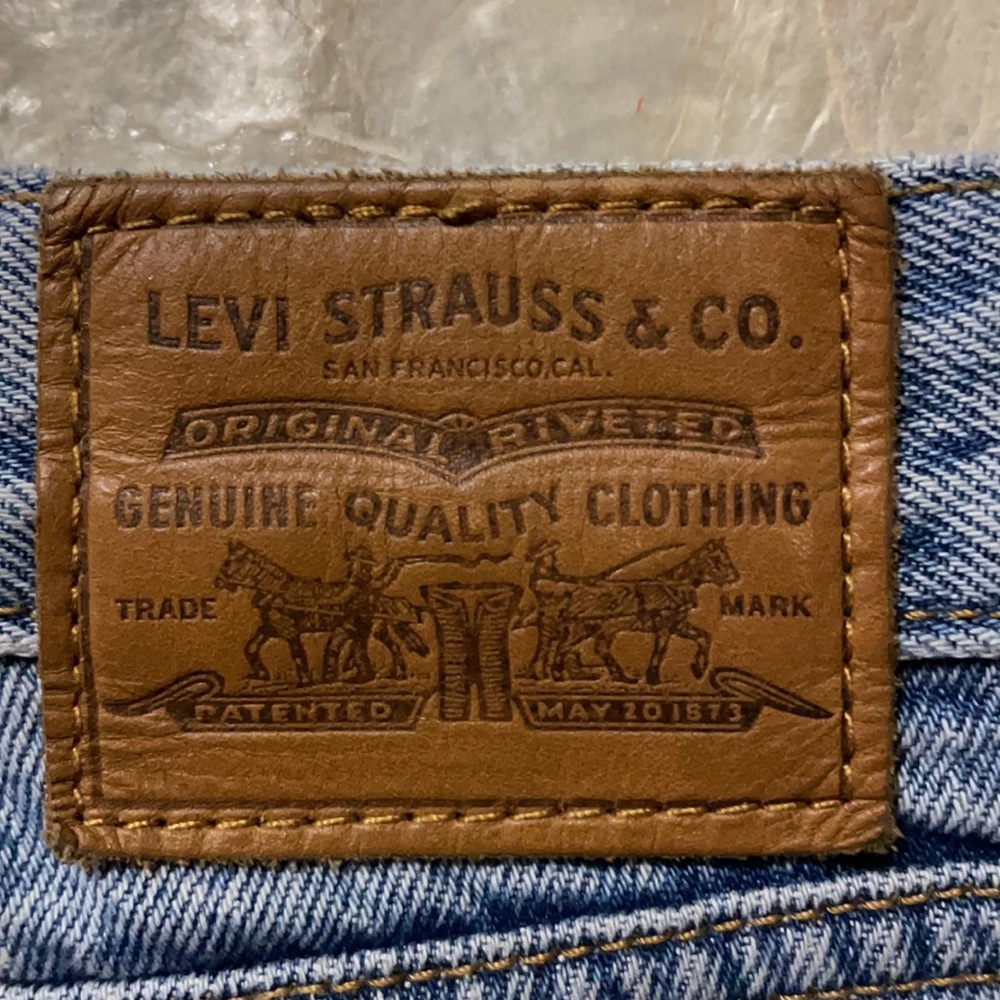 Premium Levis - image 4